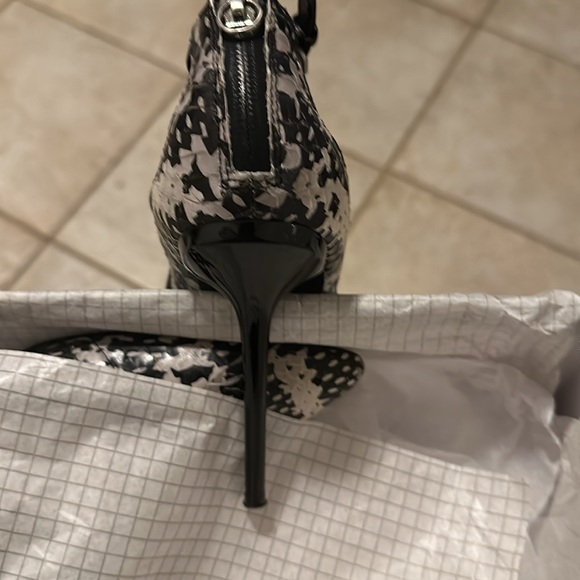 Blk/white leather, Blk patent heel by LAMB Size6 1/2 - Picture 7 of 8